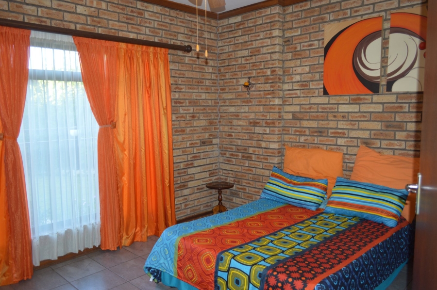 6 Bedroom Property for Sale in Doringkruin North West